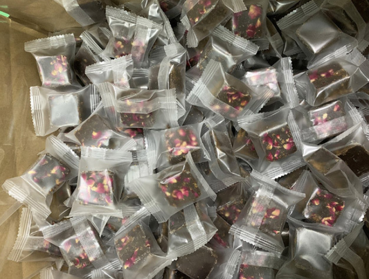 Premium Brown Sugar Cubes with flowers & fruit