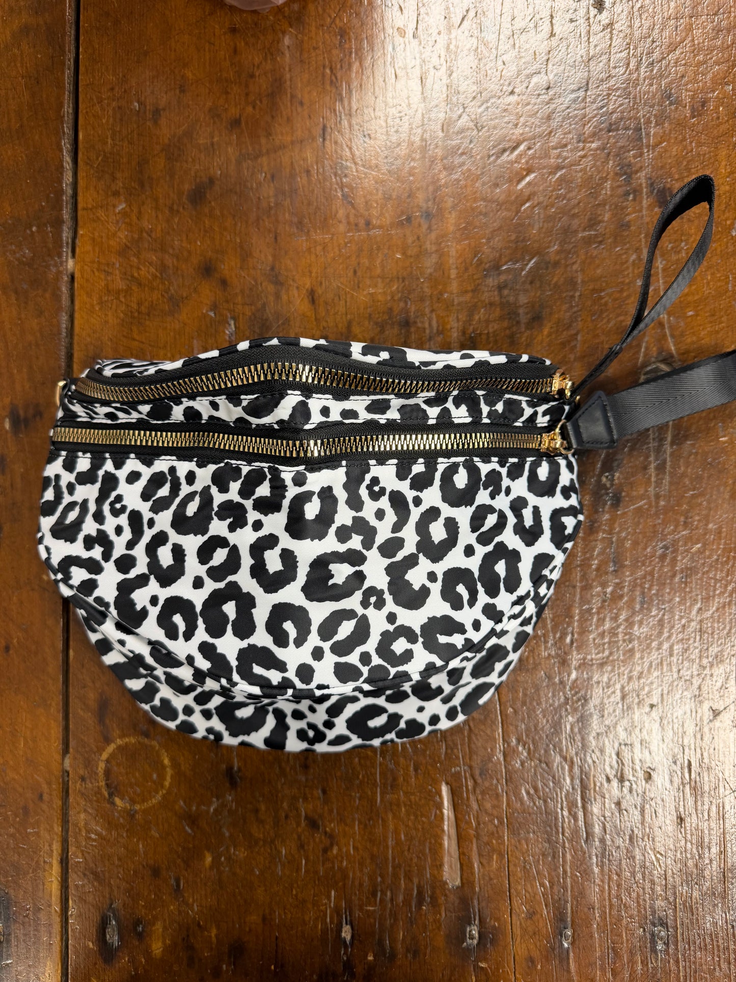 Out of Pocket Crossbody