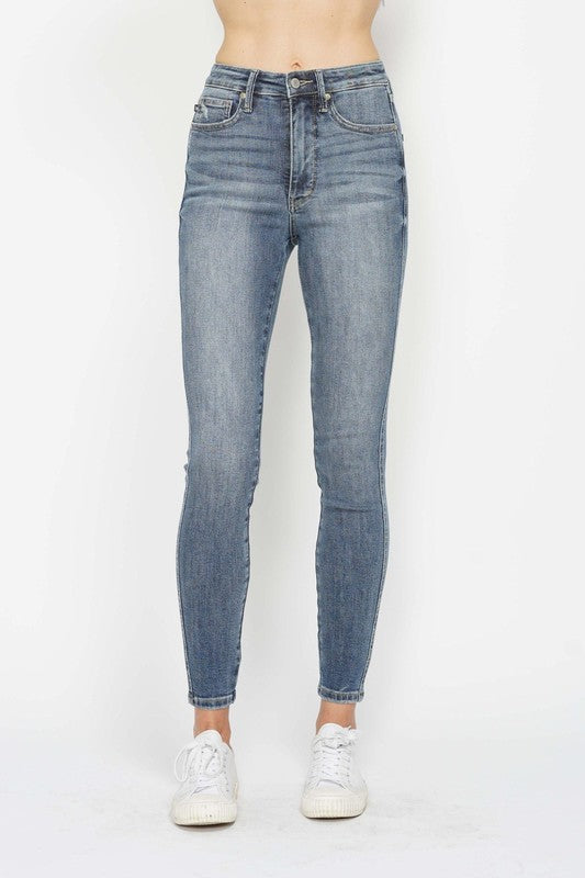 Judy Blue High-Waisted Straight Leg Jeans