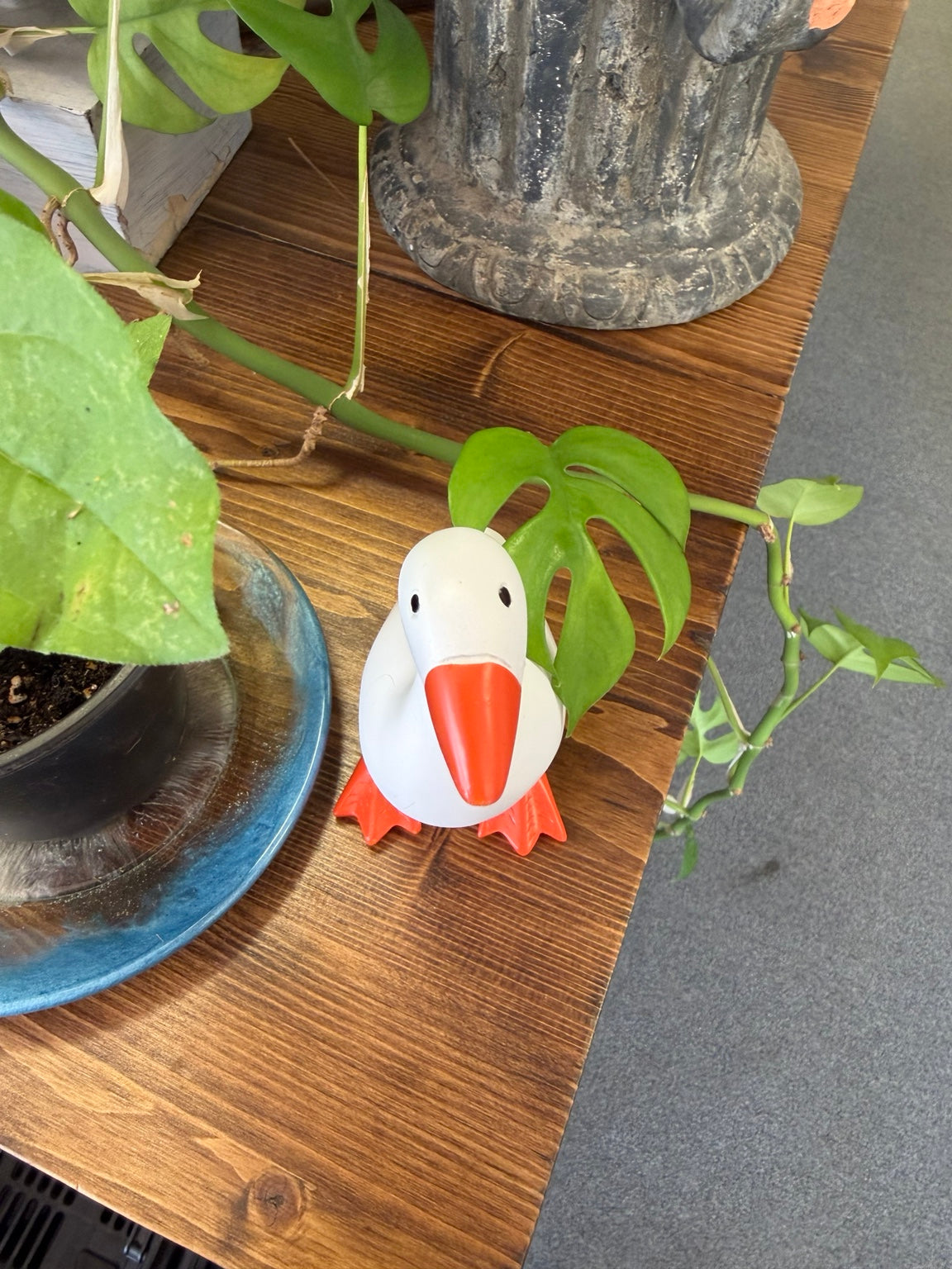 Desk Goose