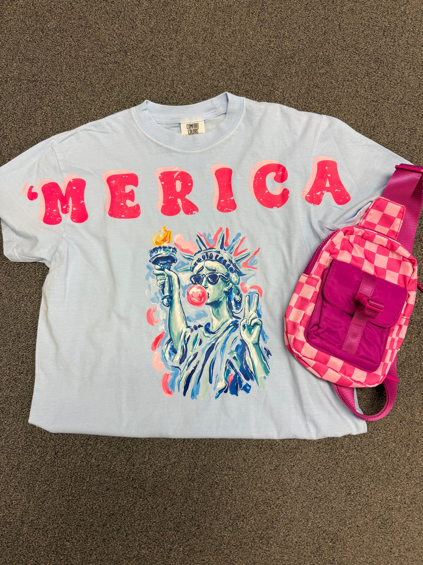’Merica Statue Graphic Tee