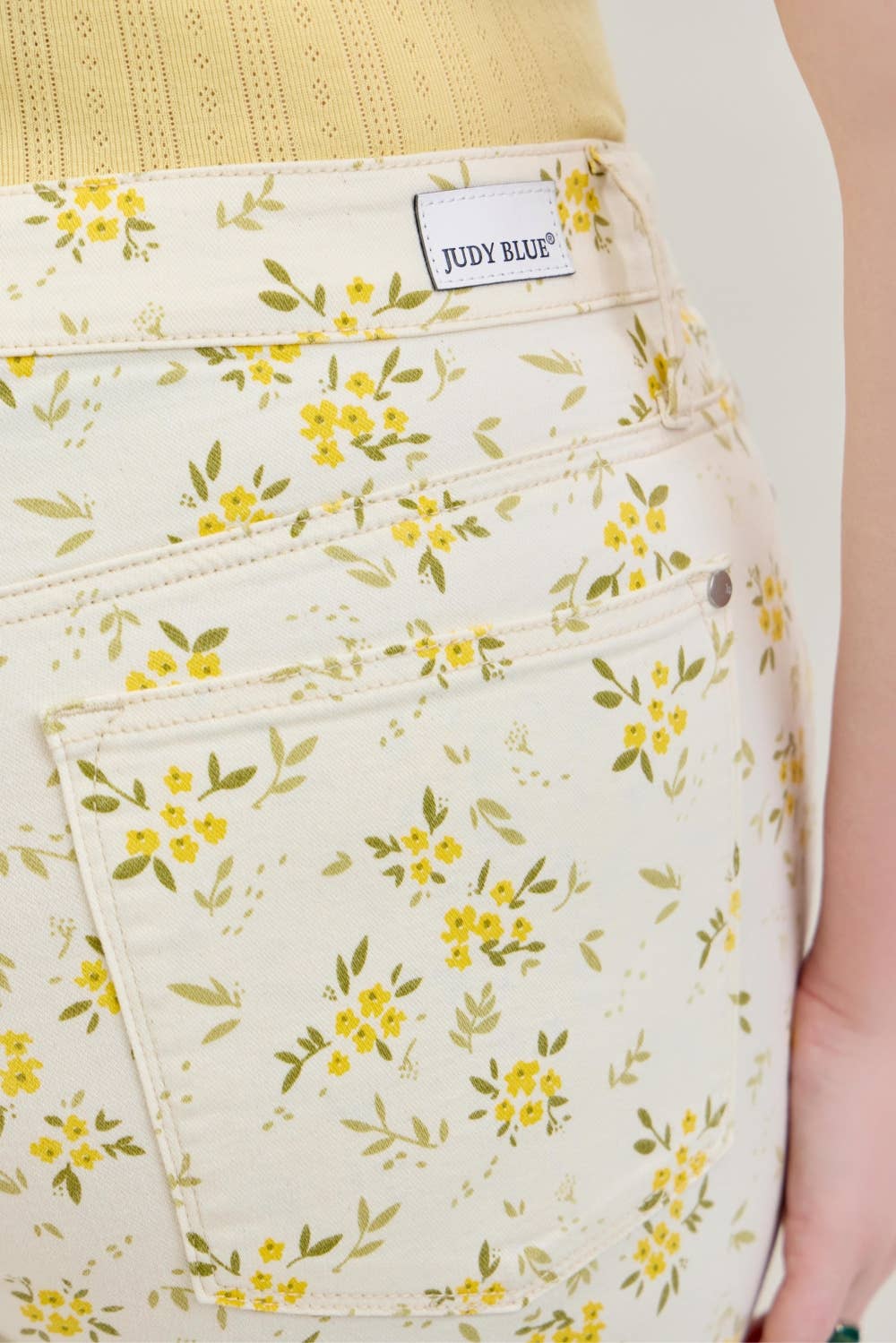 MID-RISE SKINNY FLORAL PRINT - PLUS